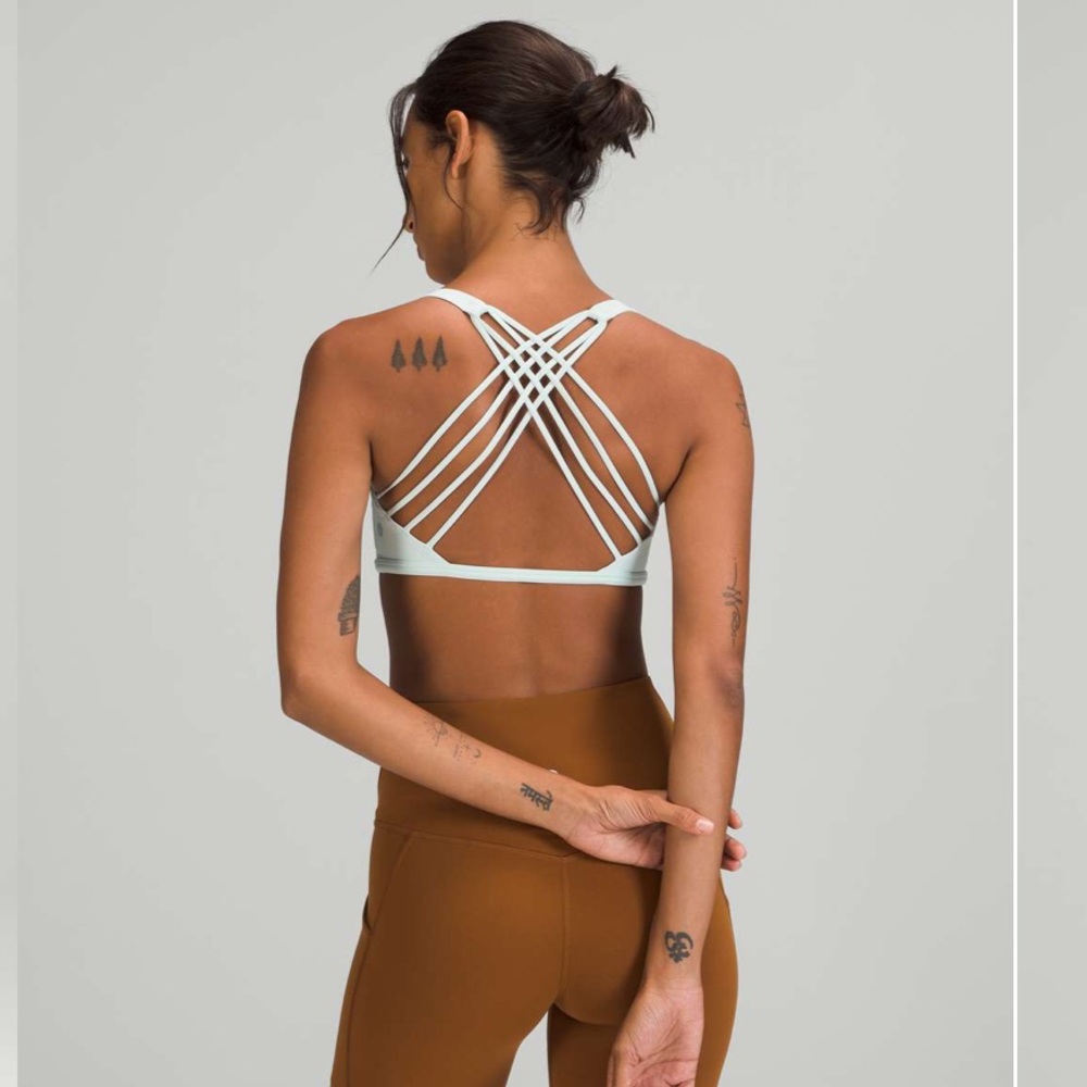 Lululemon Free To Be Wild Bra Size 6 A/B Cup